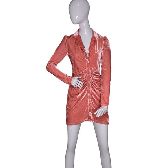 MINKPINK NWT Collared Mini Dress Long Sleeve Front Buttons Closure Blush Size M - Picture 1 of 13